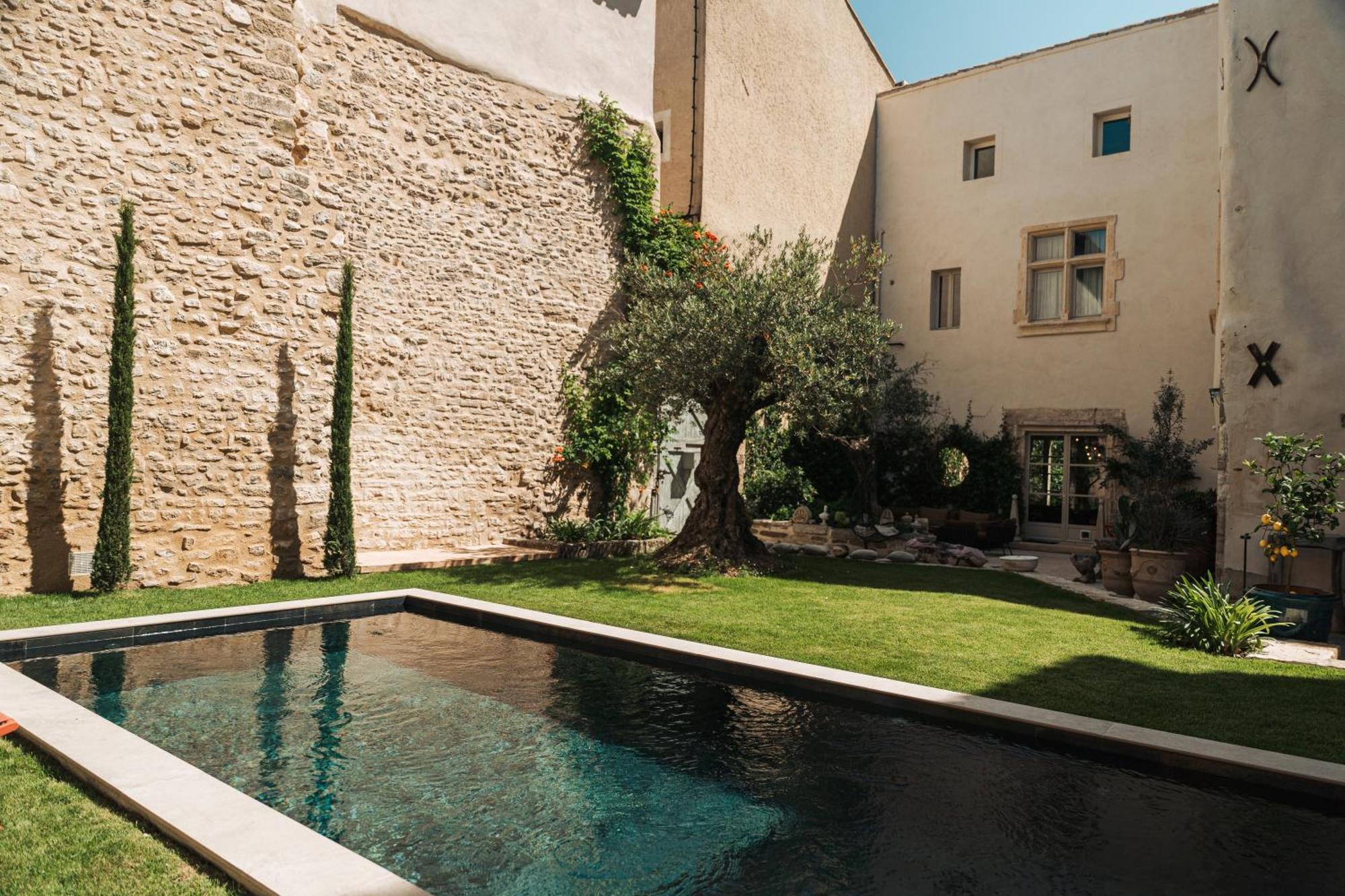 Palais Aoma, Hotel Particulier De Luxe En Provence LʼIsle-sur-la-Sorgue Exterior foto